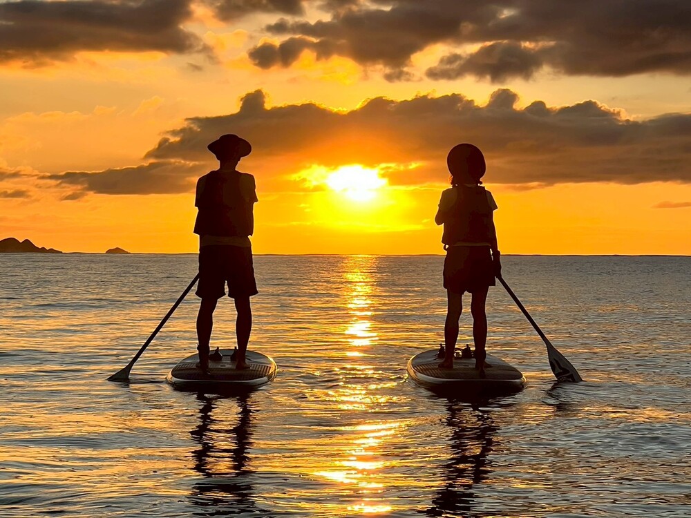 石垣島｜1組様貸切・サンセットSUP｜約3時間】夕暮れSUPで特別な体験を