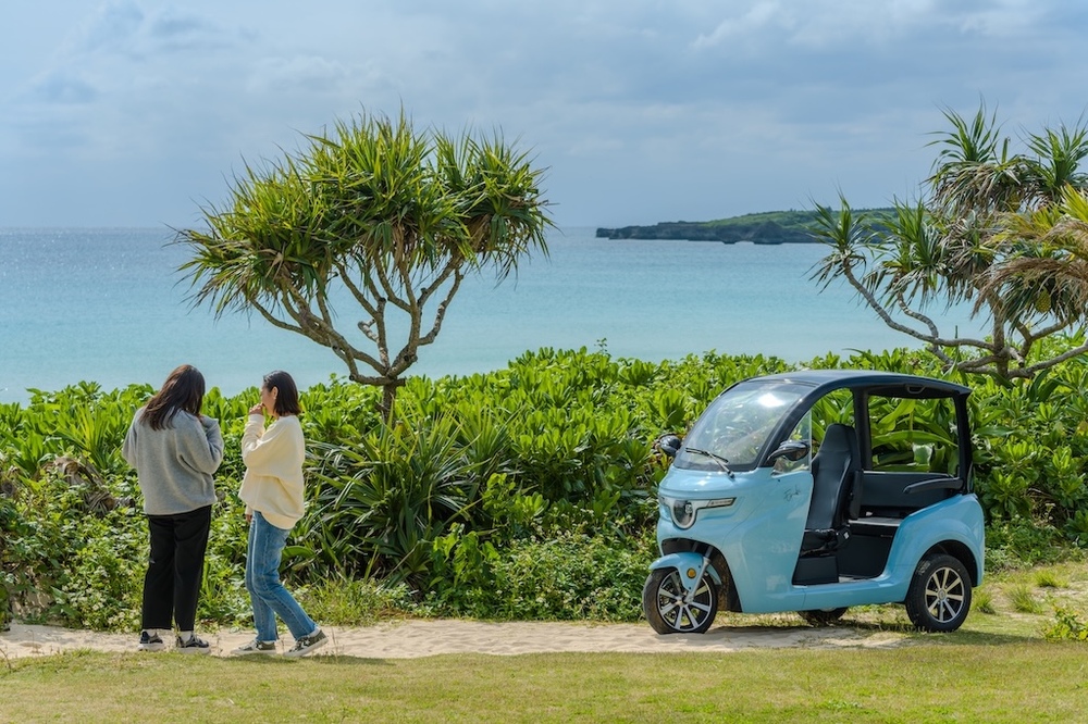 伊江島｜トゥクトゥク｜2時間コース】3名乗り電動トゥクトゥク！自転車