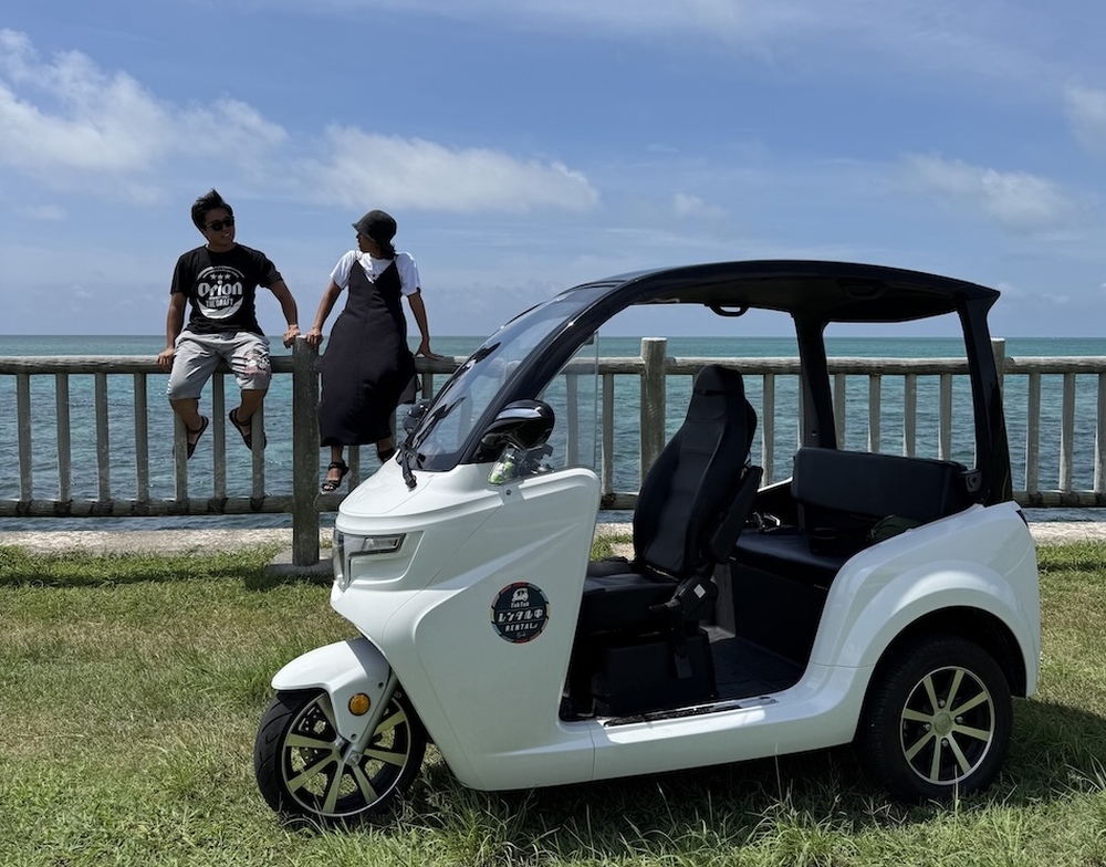伊江島｜トゥクトゥク｜3時間コース】3名乗り電動トゥクトゥク！自転車