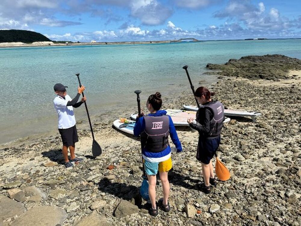 久米島｜SUP｜約1.5時間】＜春夏秋プラン＞久米島ブルー体験SUP♪写真