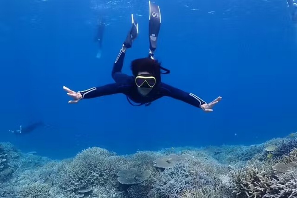 【多良間島発・水納島開催｜シュノーケル・スキンダイビング・島内ガイド・グルメ体験｜1日】定期船のない幻の島「水納島」へ！1日満喫ツアー♪スノーケルをしながら貝などを食べる体験付き☆
