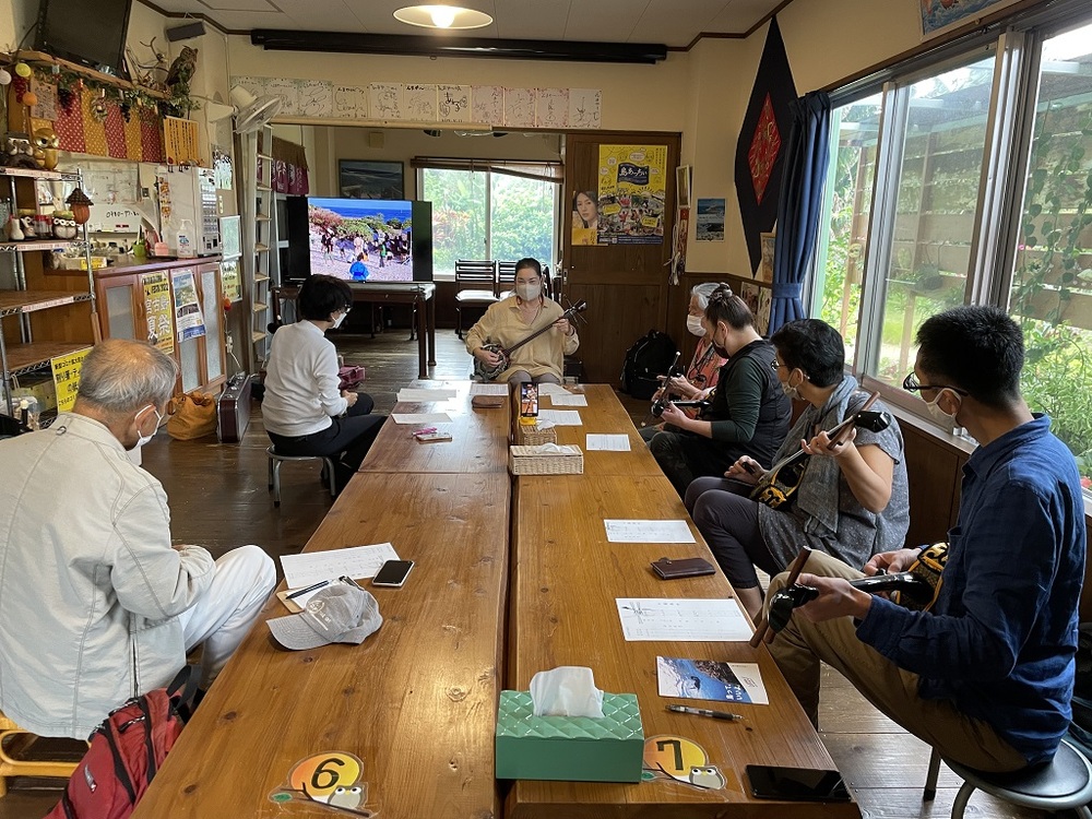 【農家民泊＆三線体験｜1泊】しまたび限定プラン│宮古島で民家さんと民泊体験！三線体験もして宮古島の伝統を感じましょう♪（1名参加の場合は別料金設定）