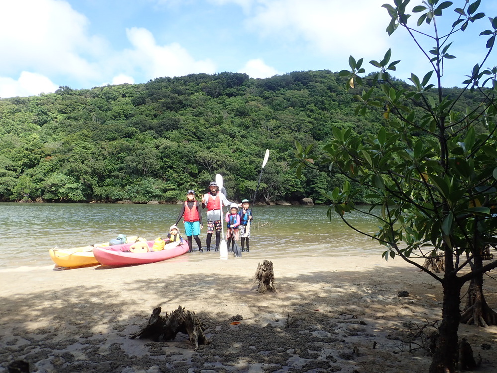 1組貸切・半日マングローブカヤック】貸切ツアーで西表島ガイドを独占