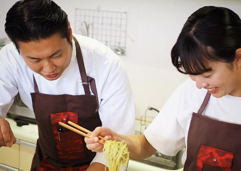 【西表島｜お料理体験｜3時間】しまたび限定プラン│この日、あなたはシェフ。西表島を愛する料理人・テイさんから学ぶ！西表イタリアンをつくって愉しむお料理体験♪