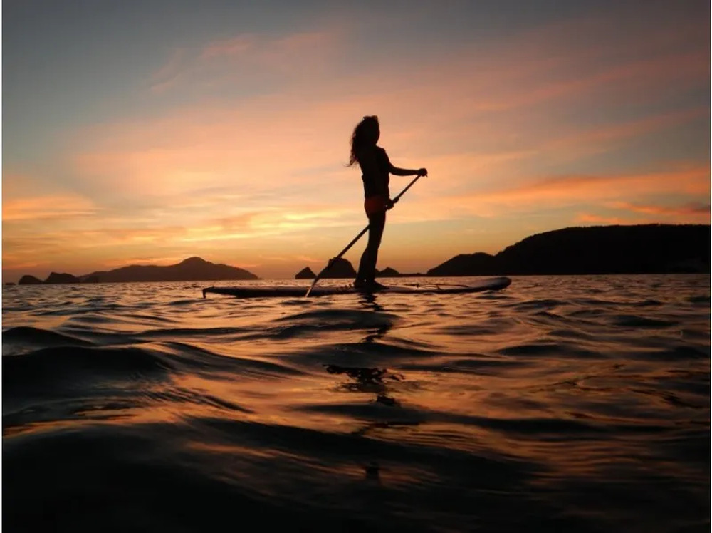 サンセットSUPツアー｜約2時間】座間味島で癒しと感動を！絶景ビーチに