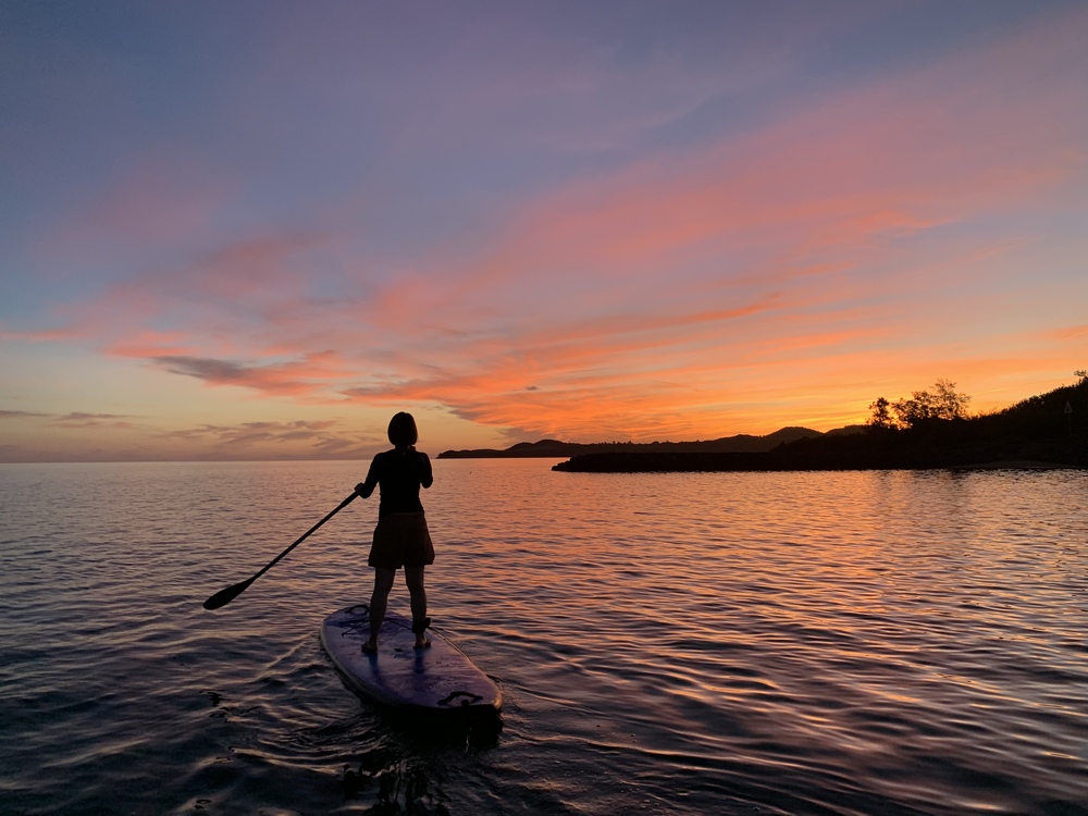 小浜島｜SUP｜2時間】女性ガイドがご案内する「1組限定プライベートSUP