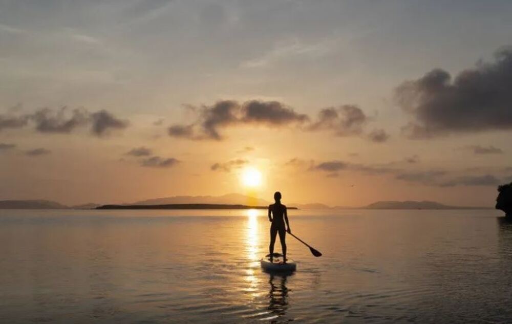 小浜島｜SUP｜2時間】女性ガイドがご案内する「1組限定プライベートSUP