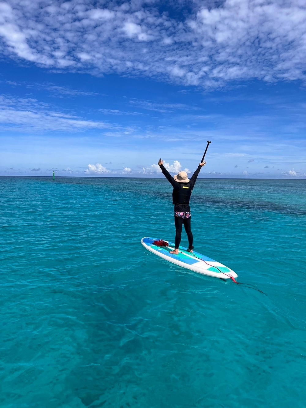 【伊是名島｜SUP｜2時間】しまたび限定プラン｜女性ガイドがご案内する「1組限定プライベートSUPツアー」♪島内どこでも送迎いたします！初心者の方も大歓迎！