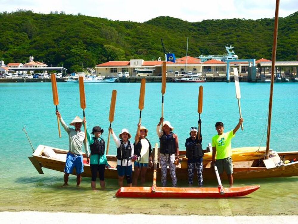 座間味島｜伝統木造帆船サバニ体験・無人島上陸ツアー｜2時間】座間味