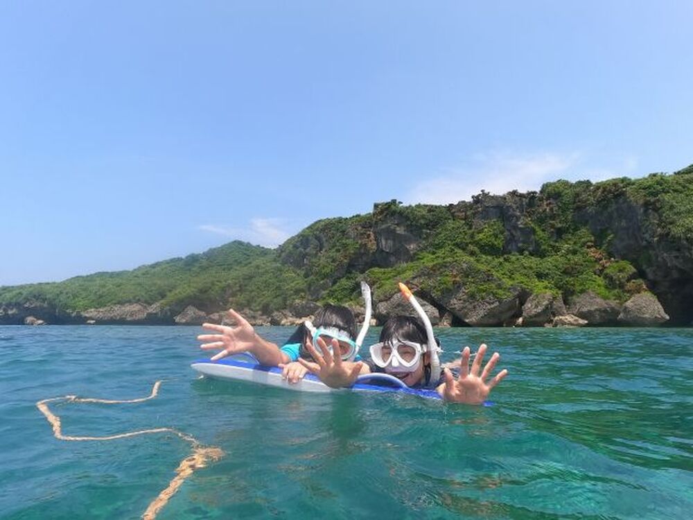 コース中のお客様の写真・動画を無料でプレゼント！！
現地特産フルーツ（パイナップル、マンゴー、スイカなど）
現地特産のお菓子サーターアンダギーなどご賞味いただけます。