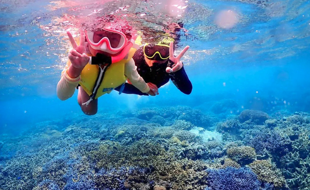 ・最新機種のカメラでスタッフが写真撮影サービス！データは無料プレゼントします！
・箱メガネや浮き輪など子供用アイテムも完備。幻の島もしっかり楽しもう！