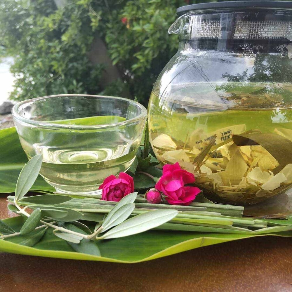 沖縄を感じる古民家で、オリジナルハーブティーを飲みながらゆんたく（おしゃべり）しましょう～♪
伊是名島についても色々聞いてくださいね！
さらに、講師の作ったクバ細工完成品もプレゼントいたします♪