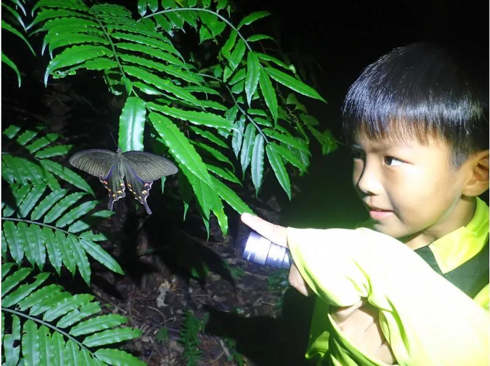 しまたび特典はツアー中にガイドがおススメの写真スポットで記念撮影♪
もちろんお写真のデータはプレゼンといたします！最高の想い出を持って帰ってくださいね。