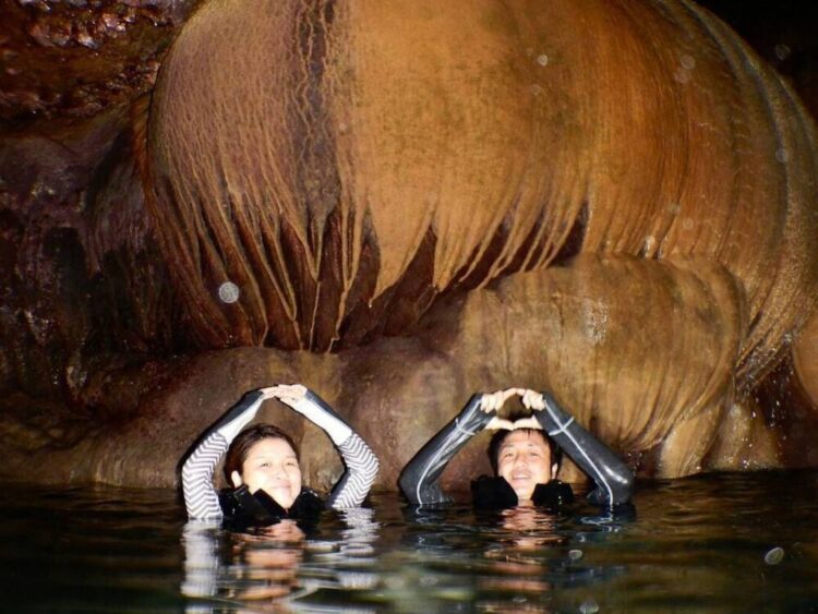 宮古島　パンプキンホール　鍾乳洞