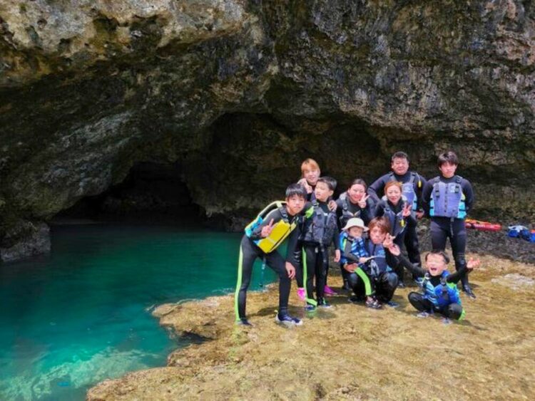 石垣島　青の洞窟