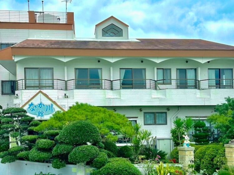 伊是名島　なか川館　外観