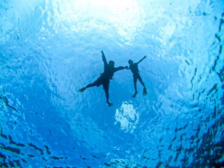 石垣島　青の洞窟　シュノーケル　ツアー