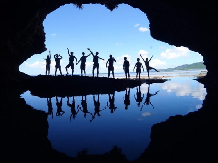 石垣島　青の洞窟