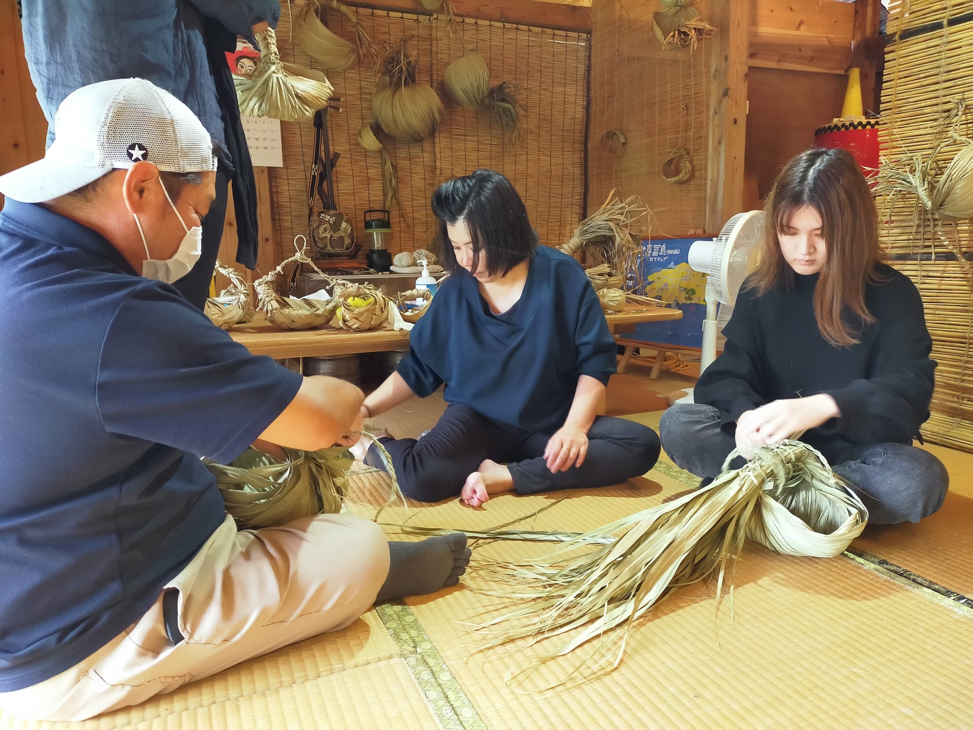 【伊是名島】島を感じられる古民家で民具作りを体験してきました! | しまたび|沖縄の離島 アクティビティ&体験予約・観光情報